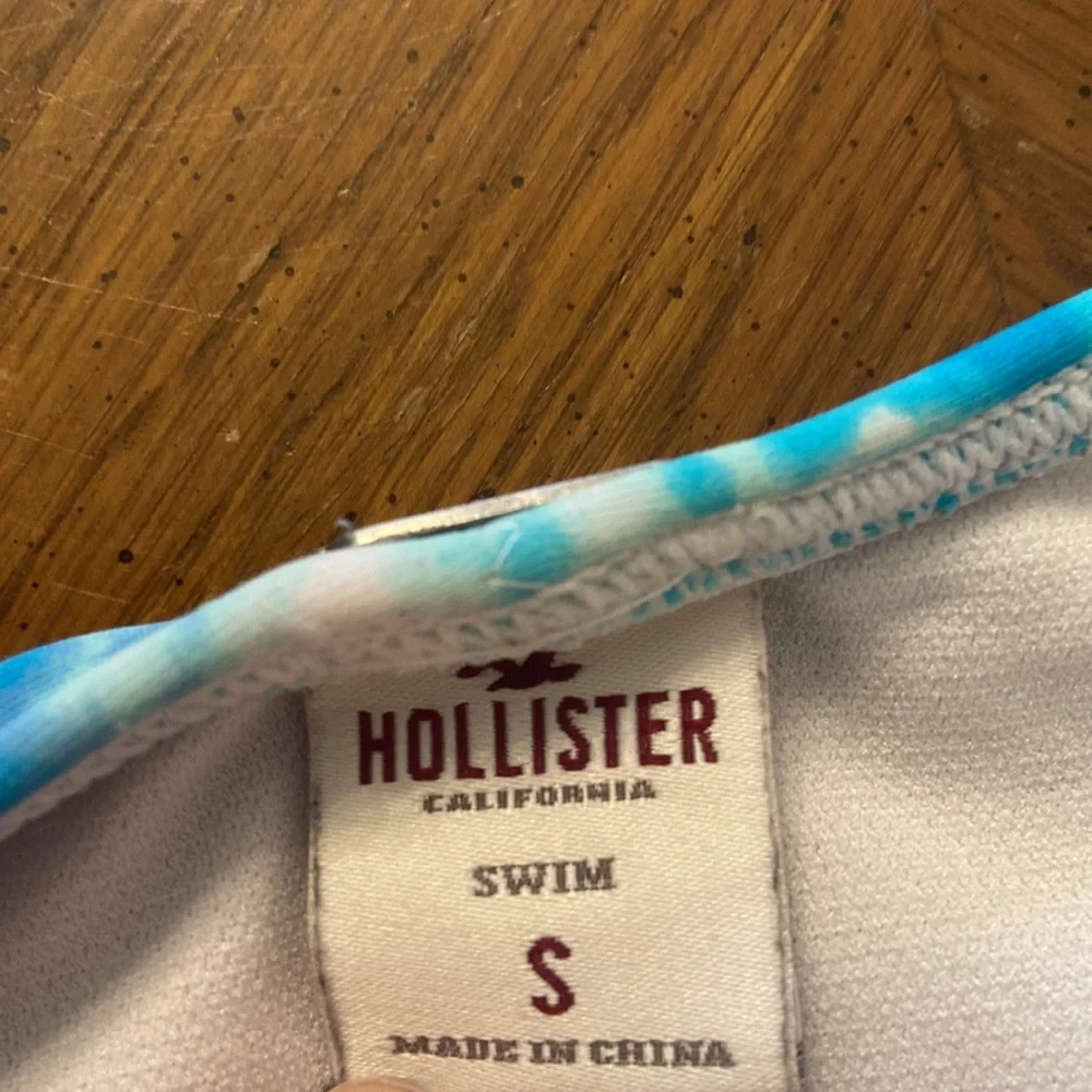 Hollister blue tie-dye triangle bikini small adjustable straps small